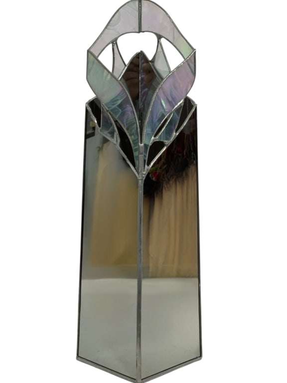 GALLAGHER STAINED GLASS INFINITY CANDLE HOLDER 21": *for alternative shipping options please go to www.dejavuauctionshipping.com-GALLAGHER STUDIO STAINED GLASS INFINITY CANDLE HOLDER SCULPTURE-Striking Gallagher stained glass infinity candle holder