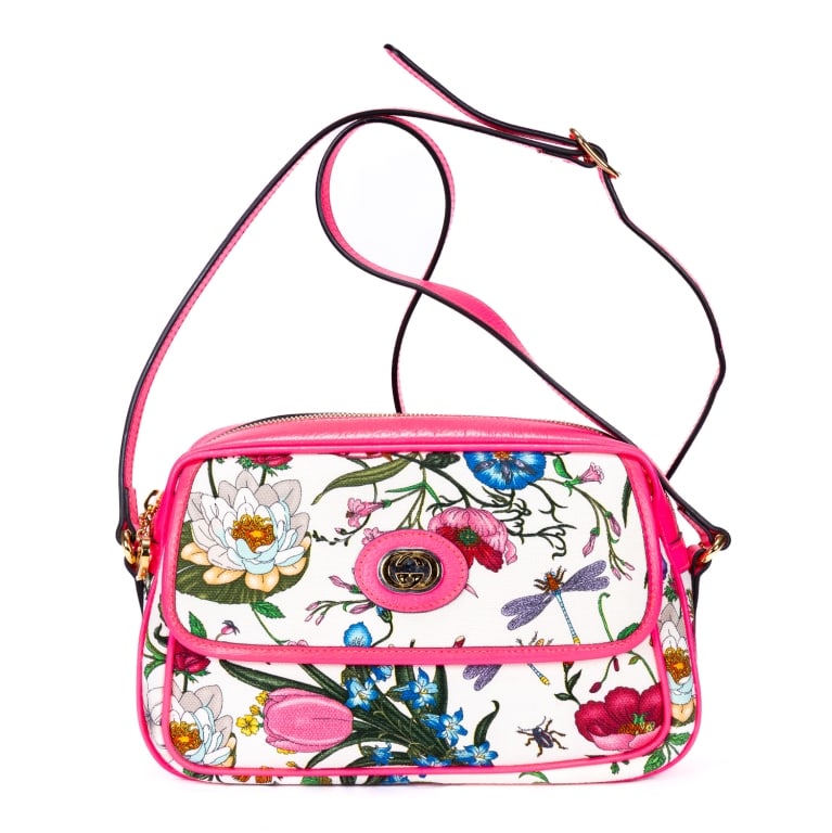 GUCCI MULTI FLORA CAMERA CROSSBODY PINK/BEIGE BAG: Gucci Multicolor Flora Camera Crossbody Pink/Beige Flora Printed Canvas Gold * COLOR: Pink/Beige * PRODUCTION CODE: 550147-493492 * INCLUDED: Dustbag AA * CONDITION: 27*17*8cm * (3cm = 1inch approxima