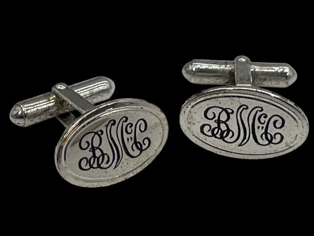 VINTAGE STERLING SILVER PATENT MONOGRAM CUFF LINKS: *For ALTERNATIVE SHIPPING QUOTES or local PICKUP details, please visit www.dejavuauctionshipping.com*STERLING SILVER Measures nearly 1" wide 7 grams total weight msnBy bidding on this listing, you