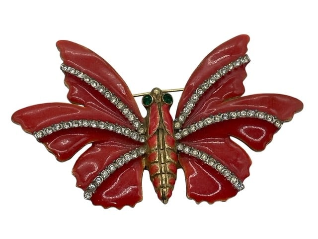 DONALD STANNARD VTG BOLD RED BUTTERFLY BROOCH 3": *For ALTERNATIVE SHIPPING QUOTES or local PICKUP details, please visit www.dejavuauctionshipping.com* Over 3" width in size - BOLD! Vintage Donald Stannard butterfly brooch featuring: Rich red molded