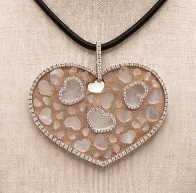 YANIS MOTHER PEARL DIAMONDS 18K HEART PENDANT 25G (1 of 11)