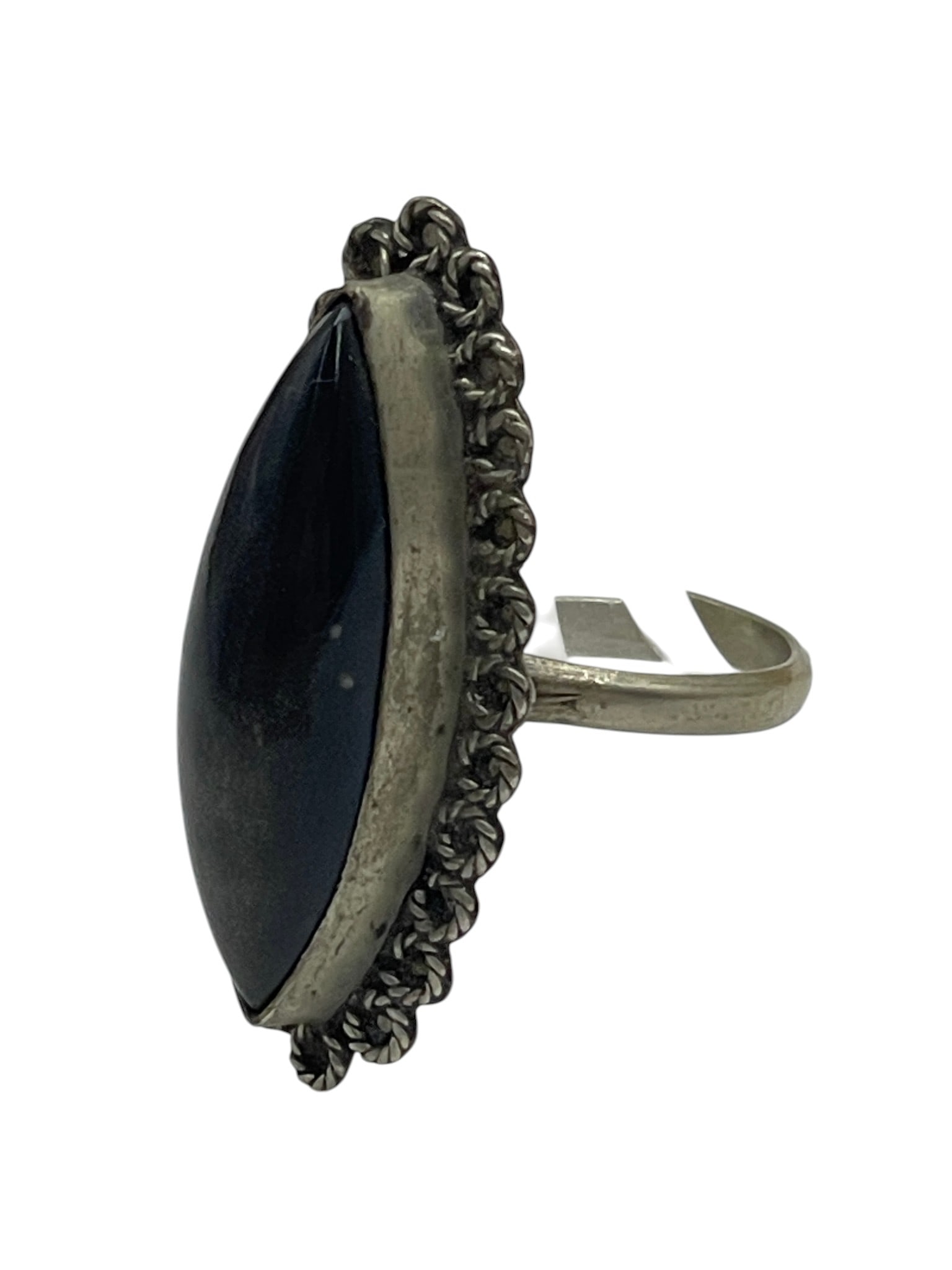 MEXICO VINTAGE ALPACA SILVER ONYX CATSEYE RING 6: - Size 6 on this ring - Eagles head is the mark for alpaca or nickel silver some part sterling but not 925- Size 6 and weights 3.7 grams total weight By bidding on this listing, you understand and agr