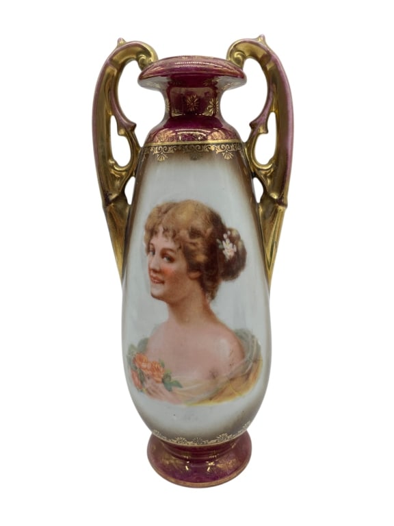 ANTIQUE GOLD HANDPAINT CAMEO YOUNG GIRL VASE 8.5": By bidding on this listing, you understand and agree to be bound by the terms and conditions of DejaVu Auctions.*For ALTERNATE shipping quote or LOCAL PICK-UP DETAILS, please visit dejavuauctionshippi