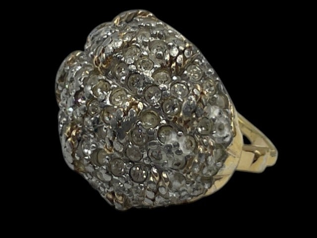 SAL SWAROVSKI AMERICA CRYSTAL DOME RING ADJUSTABLE: By bidding on this listing, you understand and agree to be bound by the terms and conditions of DejaVu Auctions.*For ALTERNATE shipping quote or LOCAL PICK-UP DETAILS, please visit dejavuauctionshippi