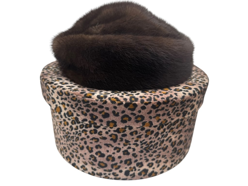 VINTAGE BONWIT TELLER MINK FUR HAT WITH BOX (1 of 3)