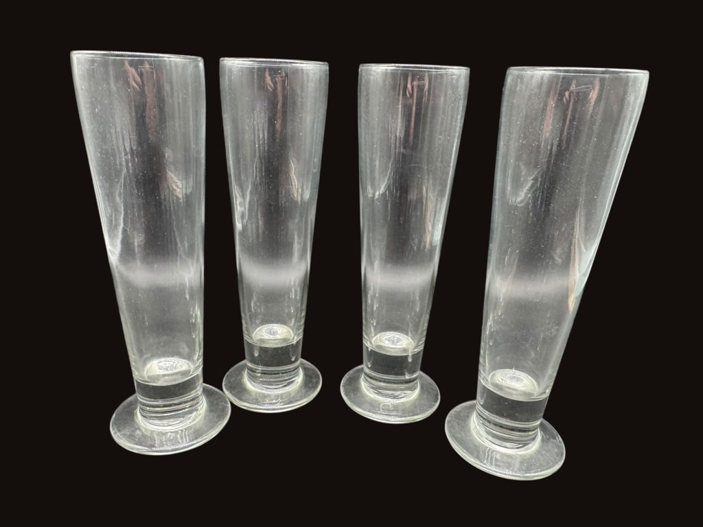 LOT OF 4 TALL THIN BEER PILSNER GLASSES (1 of 3)