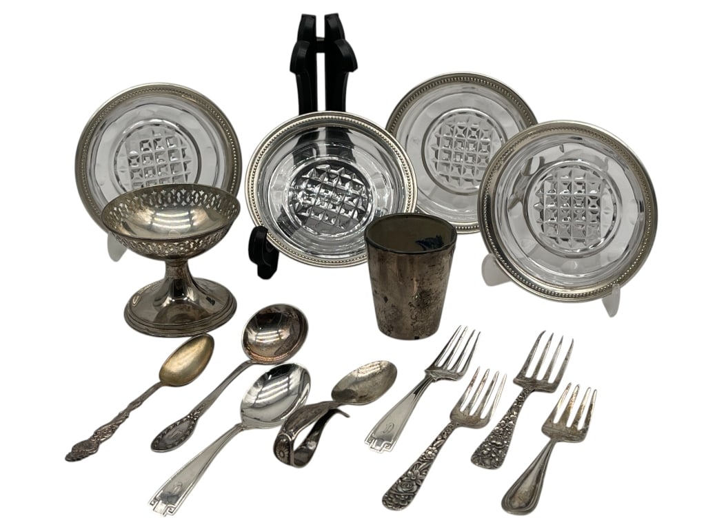 LOT OF 12 SILVERPLATE AND METAL TABLEWARE SERVING (1 of 9)