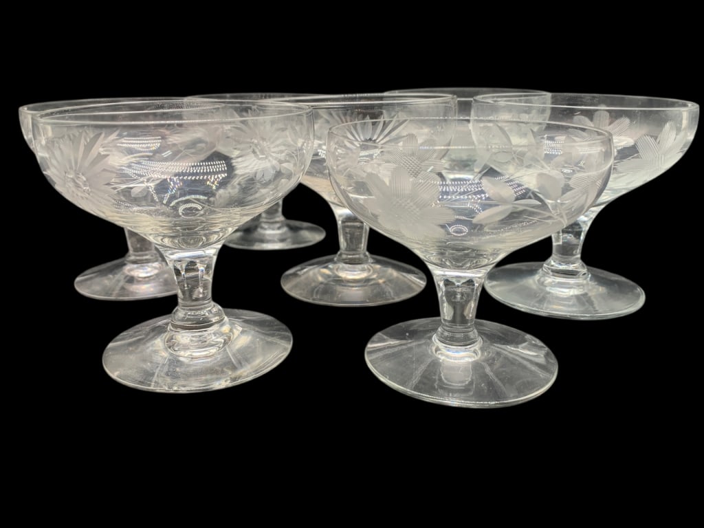 5 VINTAGE PATTERN ETCHED CRYSTAL CHAMPAGNE COUPES (1 of 5)