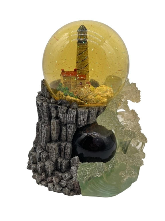 LENOX 2000 MIDNIGHT BEACON LIGHTHOUSE SNOW GLOBE 8 (1 of 8)