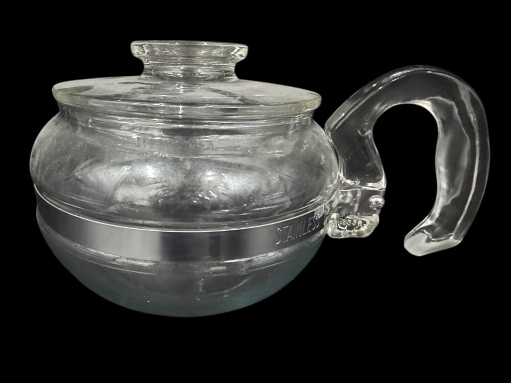 PYREX GLASS TEAPOT WITH LID AND METAL BAND (1 of 3)
