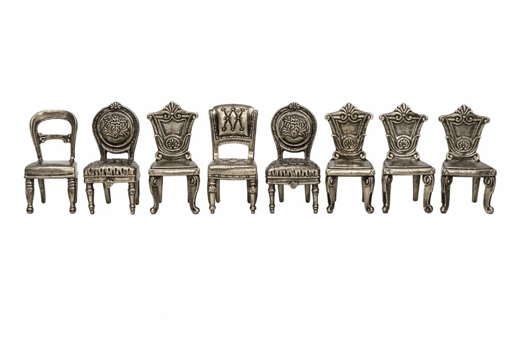SET OF 8 MINIATURE CHAIRS PLACE MARKERS SEAT NAMES: 8 MINIATURE CHAIRS in two sets of 4, can be used for decor or place markers for seating at functions. New condition in original packaging that is a bit yellow to show the vintage age of this set. * Pl
