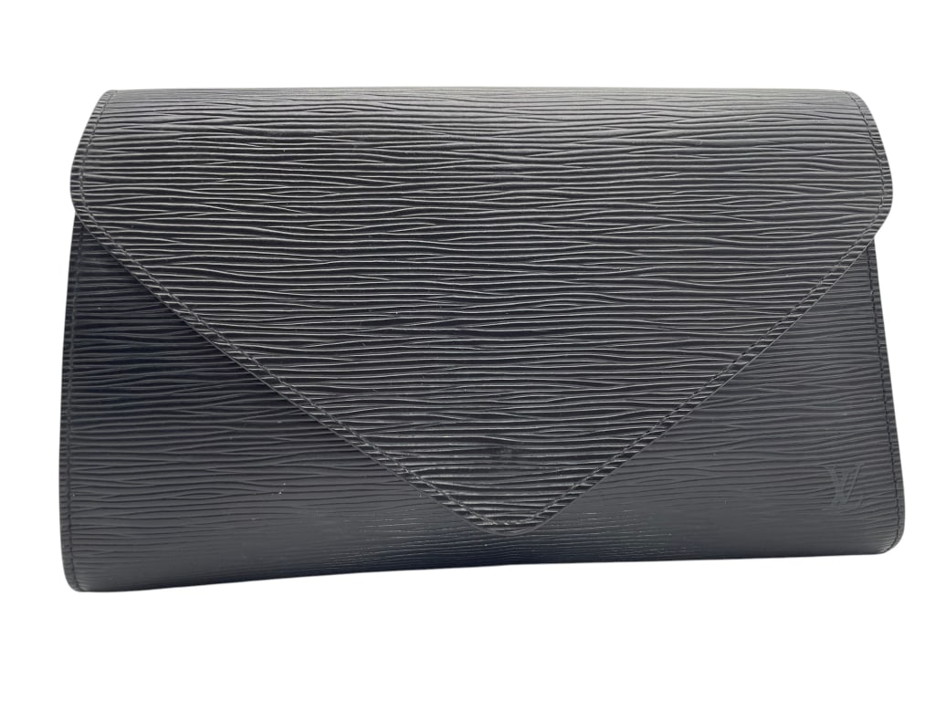LOUIS VUITTON BLACK EPI LEATHER ENVELOPE PURSE 10": LOUIS VUITTON BLACK EPI LEATHER ENVELOPE PURSE 10" Authentic and beautiful, some wear showing on the inside, see all pics. * By bidding on this listing, you understand and agree to be bound by the ter