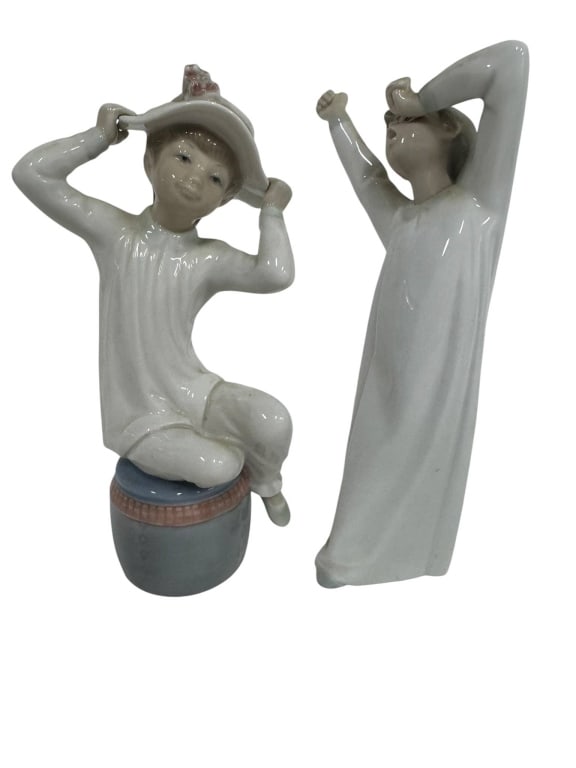 LLADRO PORCELAIN FIGURINES PAIR (1 of 4)