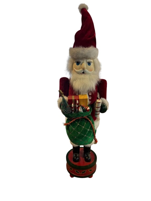 WOODEN SANTA CLAUS NUTCRACKER FIGURE (1 of 3)