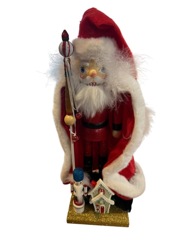 WOODEN SANTA FIGURE WITH STAFF AND BASE (1 of 3)