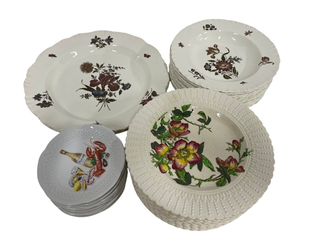 ENGLISH PLATES AND SERVINGWARE MIXED LOT (1 of 11)
