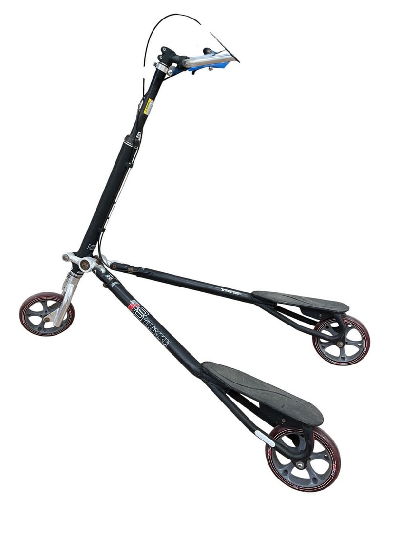 T8 TRIKKE 3 WHEEL CARVING SCOOTER Y FLIKER W/BRAKE: MODEL T8 Trikke Scooter - 3 wheels. Braking system. Cool little wheels! MSN 260426 ** THESE ITEMS WILL BE FOR PICK UP OFF SITE (IN DELRAY BEACH, FLORIDA) ONLY ON DESIGNATED DAYS, SCHEDULE WITH US AFTE