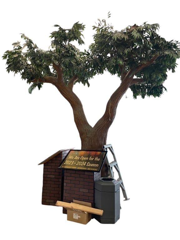 19 FT FAUX TREE W/BASE LIFESIZE INDOOR BIZ DISPLAY: ** THESE ITEMS WILL BE FOR PICK UP OFF SITE (IN DELRAY BEACH, FLORIDA) ONLY ON DESIGNATED DAYS, there will be MANY pick up days, BE AWARE and SCHEDULE WITH US AFTER WINNING at this email: