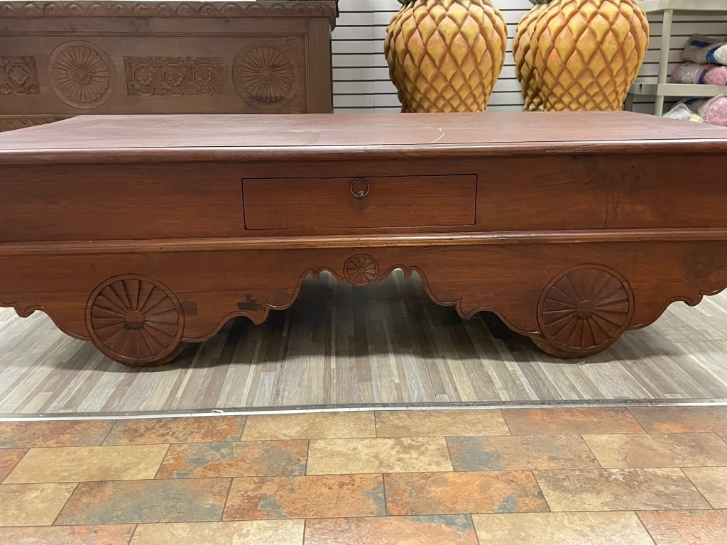 RUSTIC WAGON WHEEL BENCH / COFFEE TABLE SOLID WOOD - 4