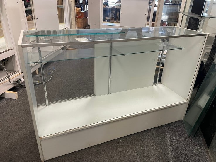 GLASS DISPLAY CASE COUNTER 60" (1 of 11)