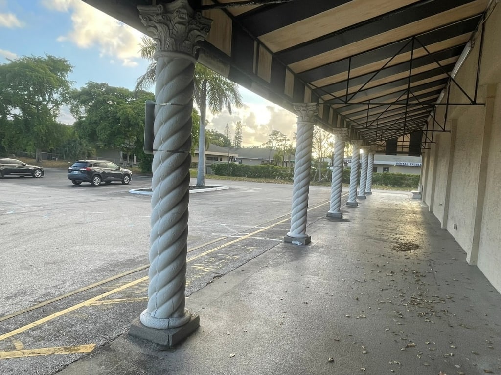 15 STONE/CONCRETE CLASSICAL SPIRAL BLDG COLUMNS (1 of 6)