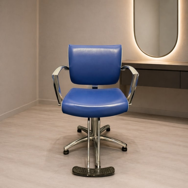 MODERN SALON HYDRAULIC BLUE STYLING CHAIR (1 of 5)