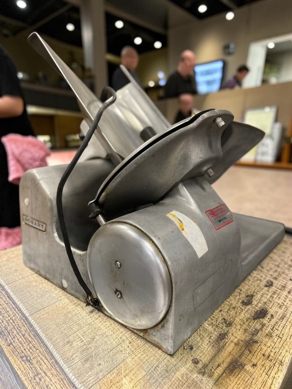 HOBART COMMERCIAL DELI MEAT SLICER (1 of 14)