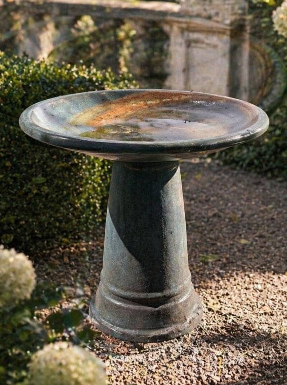 VERDIGRIS METAL PEDESTAL BIRD BATHFor ALTERNATE: VERDIGRIS METAL PEDESTAL BIRD BATH *Must be picked up in Boca Raton with separate CONFIRMED appointment** -For ALTERNATE shipping quote or LOCAL PICK-UP DETAILS, please visit dejavuauctionshipping.com