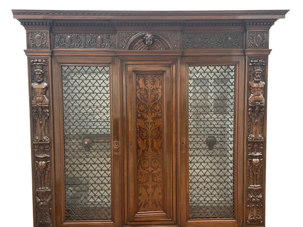 FDE CAPITANI CURIO CABINET LARGE (1 of 20)