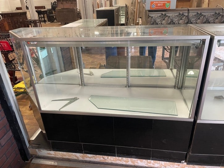 GLASS COUNTER DISPLAY CASE 58" (1 of 6)
