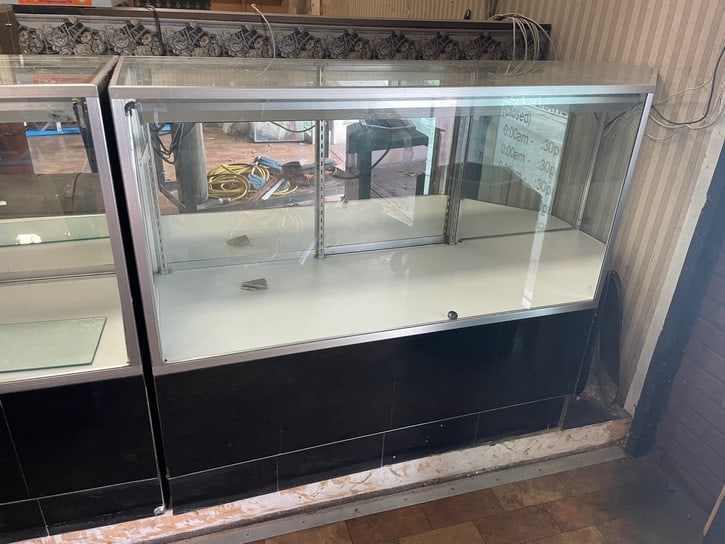 GLASS COUNTER DISPLAY CASE 58" (1 of 7)