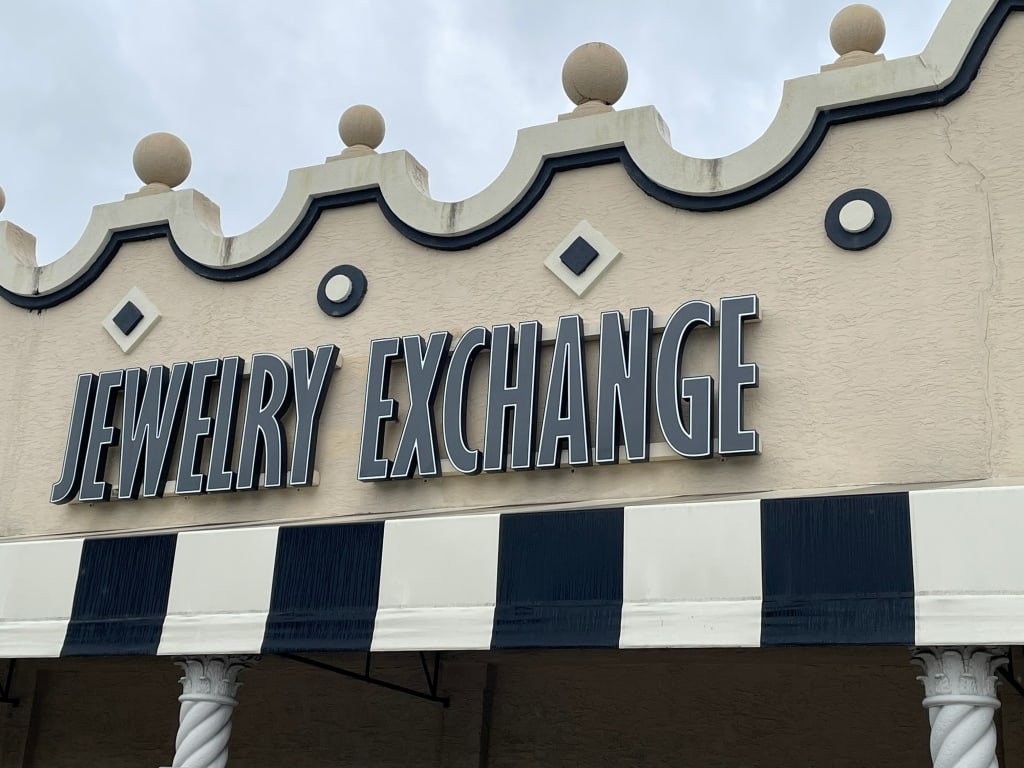 JEWELRY EXCHANGE LETTER BACK LIT LED BLDG SIGN: Located in Delray- By Appointment Pickup May 16th 12-5- NOT at DeJaVu Showroom!! ** THIS LOT IS OFFSITE PICK UP - THESE ITEMS WILL BE FOR PICK UP IN DELRAY BEACH, FLORIDA ONLY ON DESIGNATED DAYS, PLEA