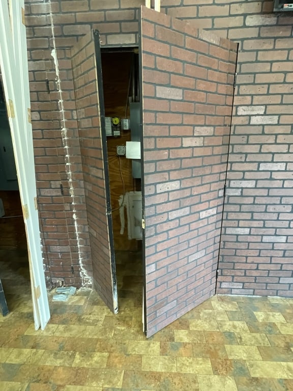 DOUBLE HINGED DOORS UNMATCHED SIZE: Located in Delray- By Appointment Pickup May 16th 12-5- NOT at DeJaVu Showroom!! ** THIS LOT IS OFFSITE PICK UP - THESE ITEMS WILL BE FOR PICK UP IN DELRAY BEACH, FLORIDA ONLY ON DESIGNATED DAYS, PLEA