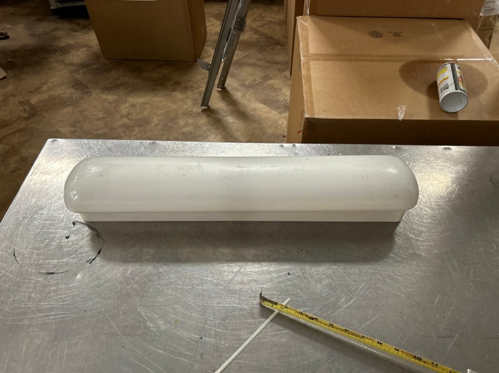 RETRO MILK GLASS VANITY LIGHT FIXTURE (1 of 7)