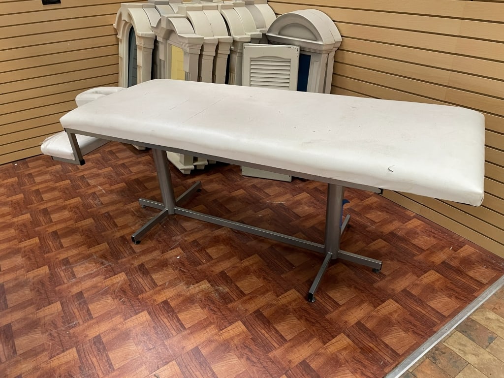 MASSAGE TABLE - 2