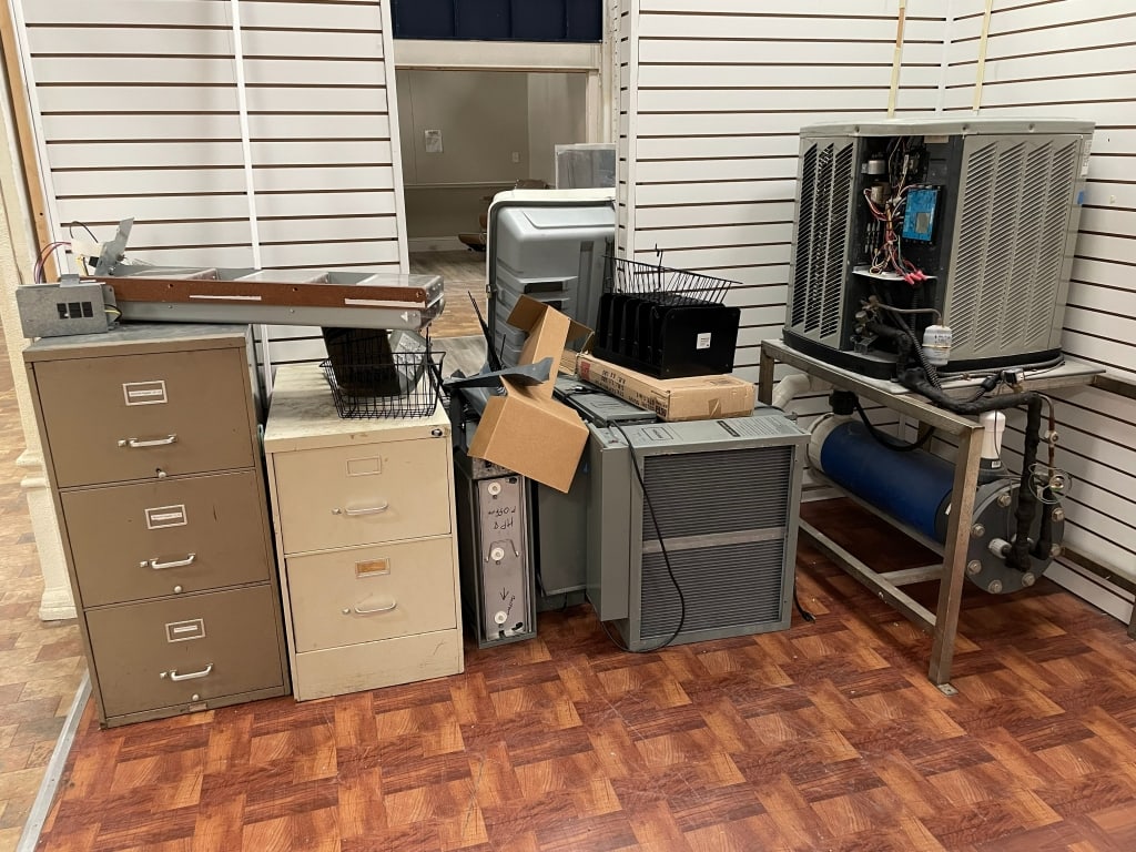 MIXED LOT OF FILE CABS AC UNIT EQUIPMENT ETC (1 of 15)