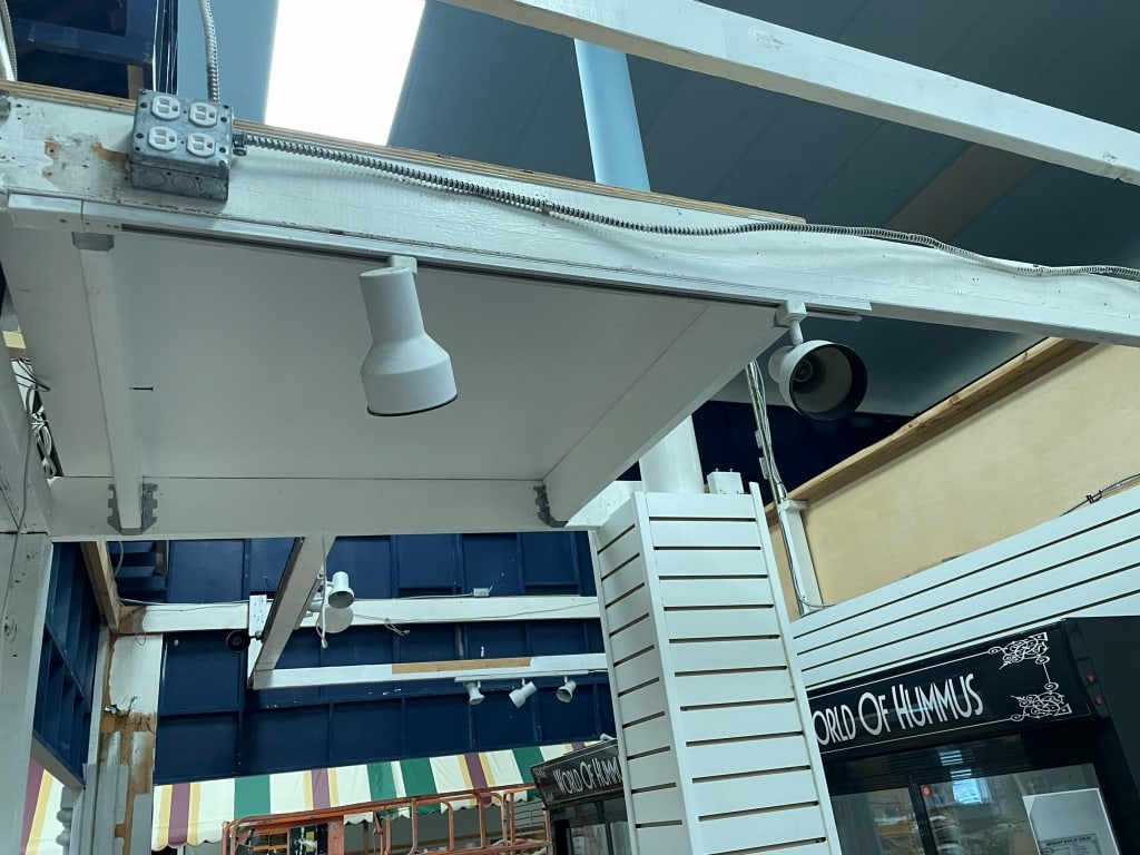 TRACK LIGHTING INSTALLED AT 20 42ND AVENUE: * By bidding on this listing, you understand and agree to be bound by the terms and conditions of DejaVu Auctions. * *PLEASE NOTE - check all pictures for as is where is condition as lead picture may 