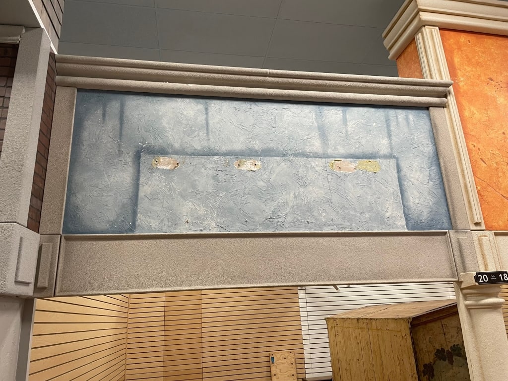BLUE FACADE: FACADES are sold as shown in pictures, for visualization the ceiling is 19 feet tall and the columns are 7 foot. If the facade is parallel to column the measure will be approx from the column up. If