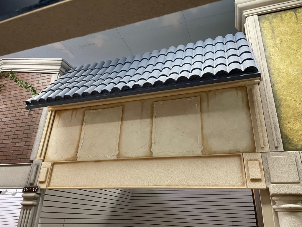 FACADE WITH AWNING: FACADES are sold as shown in pictures, for visualization the ceiling is 19 feet tall and the columns are 7 foot. If the facade is parallel to column the measure will be approx from the column up. If