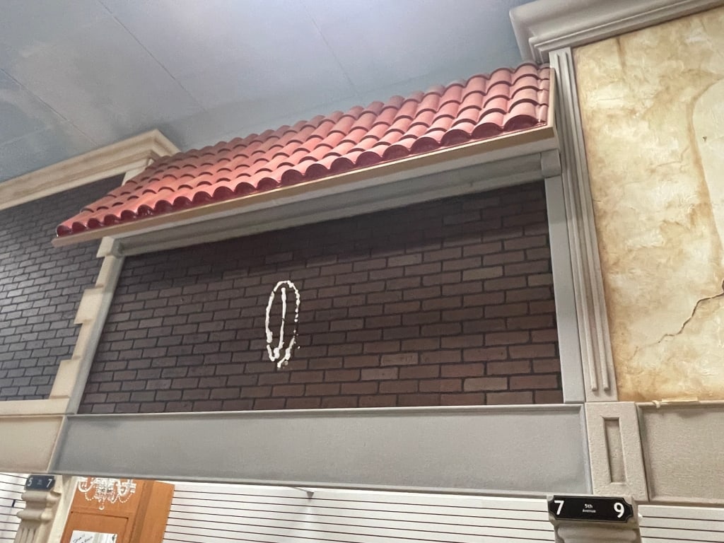 BRICK W/ BRICK AWNING BUILDING FACADE: FACADES are sold as shown in pictures, for visualization the ceiling is 19 feet tall and the columns are 7 foot. If the facade is parallel to column the measure will be approx from the column up. If