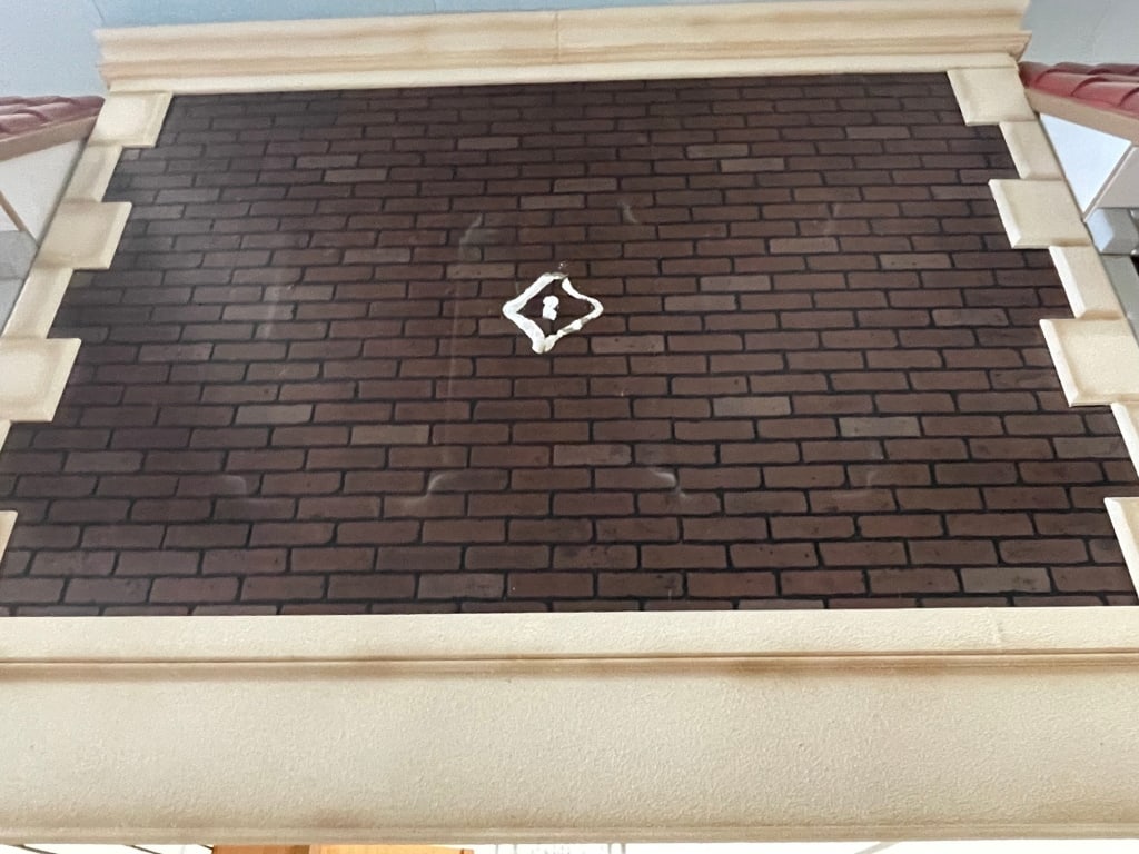 DARK BROWN BRICK BUILDING FACADE: FACADES are sold as shown in pictures, for visualization the ceiling is 19 feet tall and the columns are 7 foot. If the facade is parallel to column the measure will be approx from the column up. If