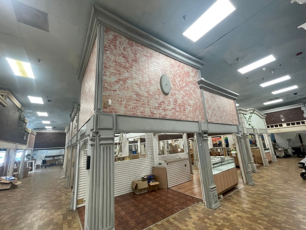 SOFT RED BRICK END CAP 2 CORNER BUILDING FACADE (1 of 10)