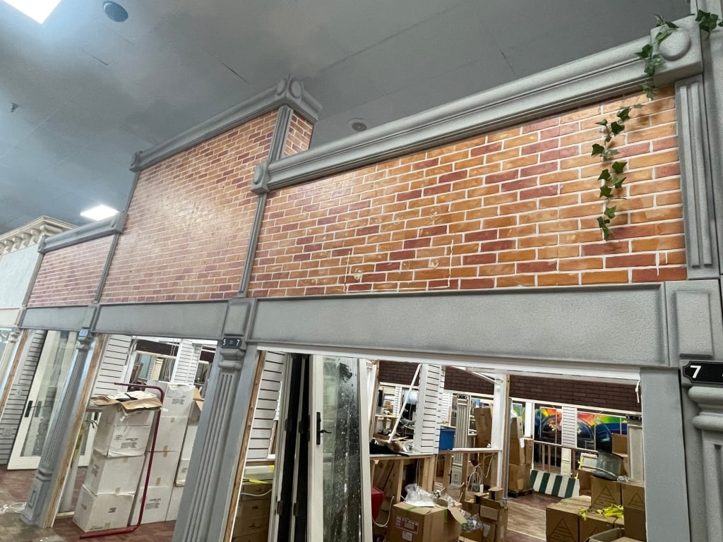 TRIPLE BRICK BUILDING FACADE WEST SIDE: FACADES are sold as shown in pictures, for visualization the ceiling is 19 feet tall and the columns are 7 foot. If the facade is parallel to column the measure will be approx from the column up. If t