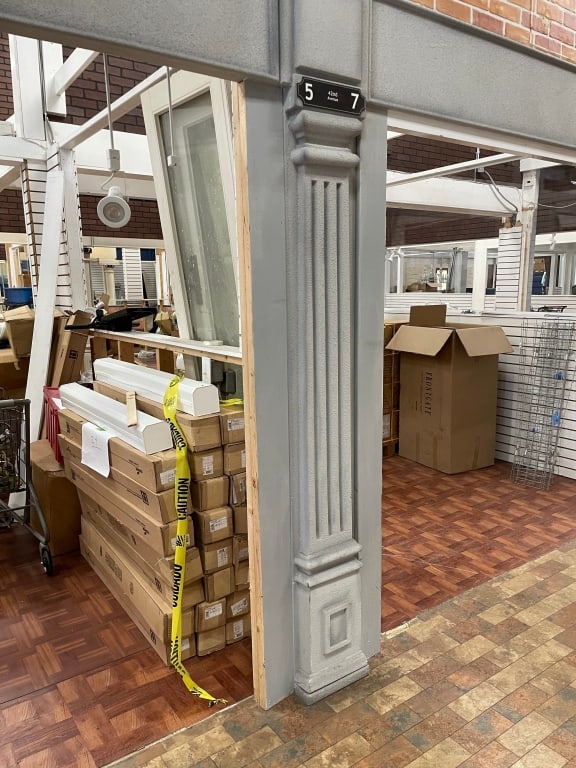 42ND AVE 5 7 SINGLE COLUMN: Located in Delray- By Appointment Pickup May 16th 12-5- NOT at DeJaVu Showroom!! ** THIS LOT IS OFFSITE PICK UP - THESE ITEMS WILL BE FOR PICK UP IN DELRAY BEACH, FLORIDA ONLY ON DESIGNATED DAYS, PLEA