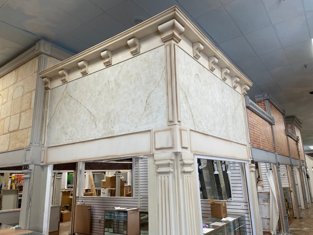WHITE SLATE CORNER FACADE W/ CORNER COLUMN (1 of 3)