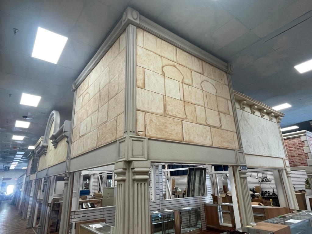 YELLOW SLATE CORNER FACADE BUILDING W/ CORNER COLM (1 of 3)