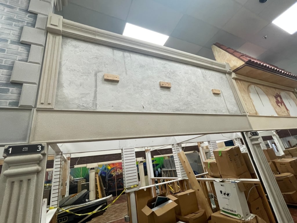 TAN BUILDING FACADE 47TH STREET SINGLE W/ COLUMN: FACADES are sold as shown in pictures, for visualization the ceiling is 19 feet tall and the columns are 7 foot. If the facade is parallel to column the measure will be approx from the column up. If t