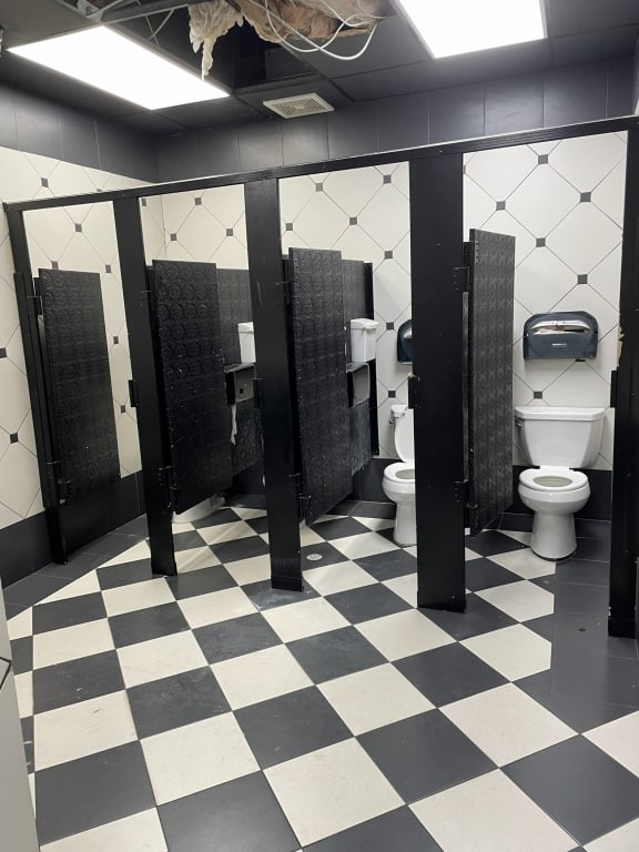 BLACK LADIES BATHROOM STALL FRAMEWORK: Located in Delray- By Appointment Pickup May 16th 12-5- NOT at DeJaVu Showroom!! ** THIS LOT IS OFFSITE PICK UP - THESE ITEMS WILL BE FOR PICK UP IN DELRAY BEACH, FLORIDA ONLY ON DESIGNATED DAYS, PLEA