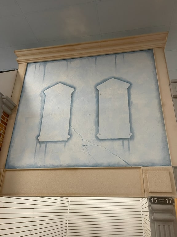 BLUE BUILDING FACADE WITH ONE SINGLE COLUMN NYC: FACADES are sold as shown in pictures, for visualization the ceiling is 19 feet tall and the columns are 7 foot. If the facade is parallel to column the measure will be approx from the column up. If t
