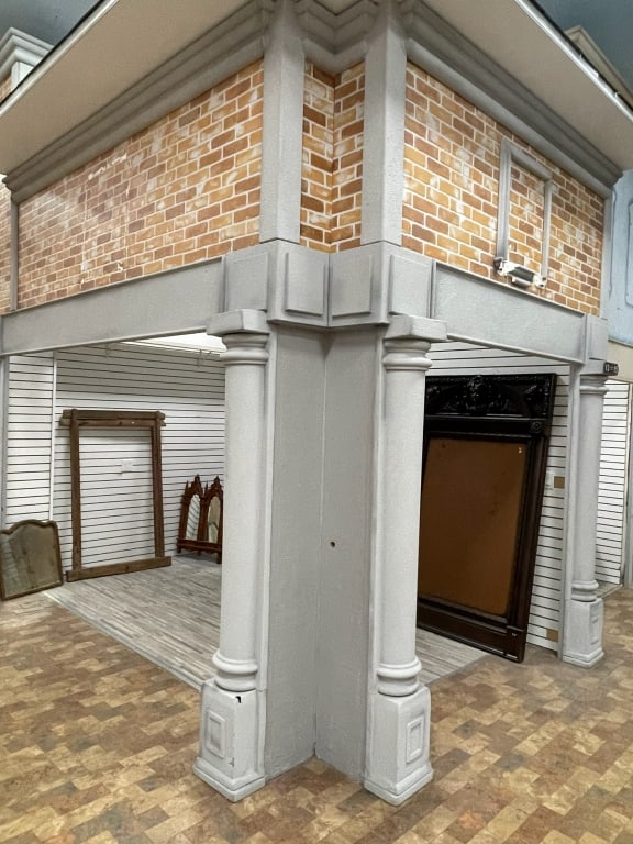 NYC INDOOR STREETSCAPE BRICK CORNER FACADE COLUMN (1 of 5)